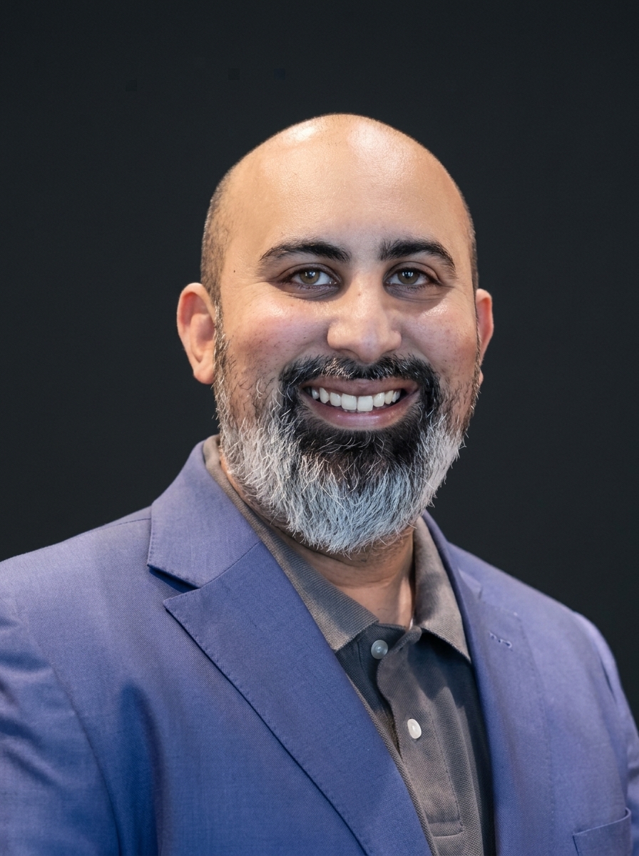 Ali Ladhubhai headshot