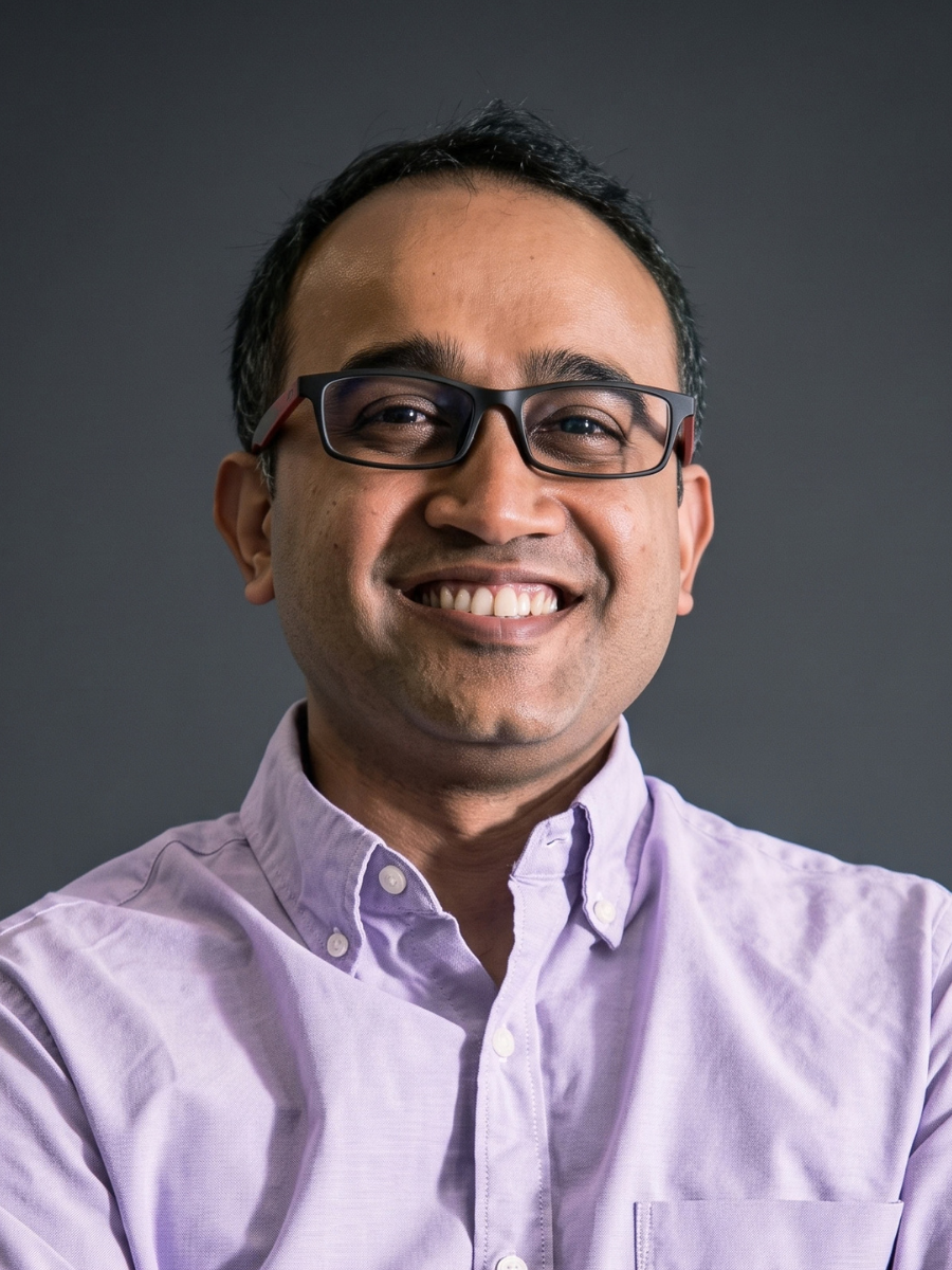 Ali Moiz headshot