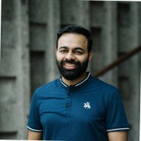 Arif Iqbal headshot