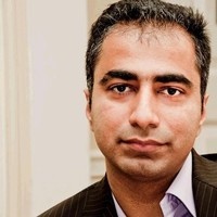 Farrukh Usman headshot
