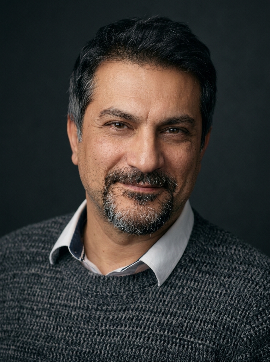 Mo Emadi headshot