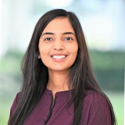 Smriti Agrawal headshot