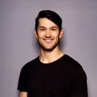 Taylor McLoughlin headshot