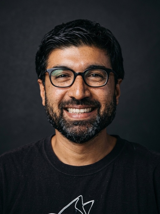 Faraz Khan headshot