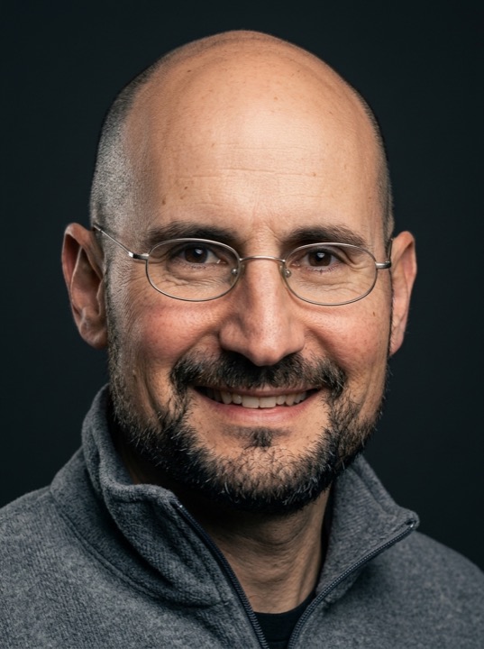 Nicos Vekiarides headshot