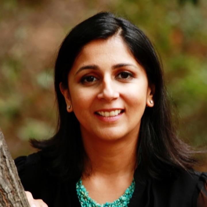 Sarah Mirza headshot