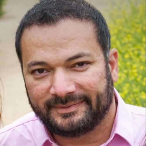 Fawad Ahmad headshot