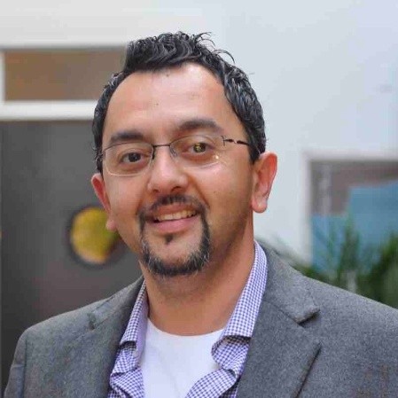Omar Alwarid headshot
