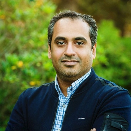 Omer Rao headshot